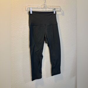 Lululemon High-Rise Align Crop